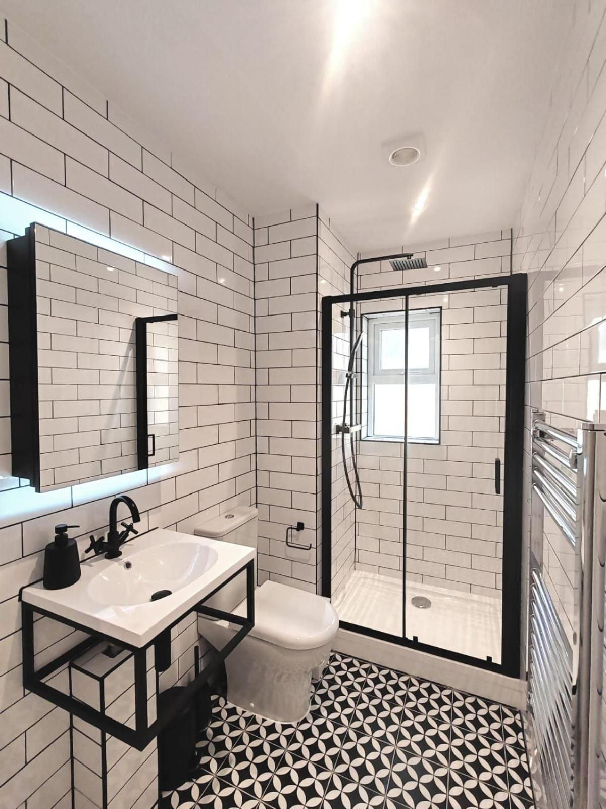 Stunning Modern Apartment Sleeps 4 - 6 Min Walk From Golden Beaches-Free Parking Борнмът Екстериор снимка
